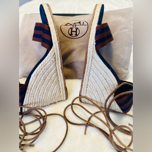Hermes Leather Knot Wedge Sandals - Picture 6 of 16